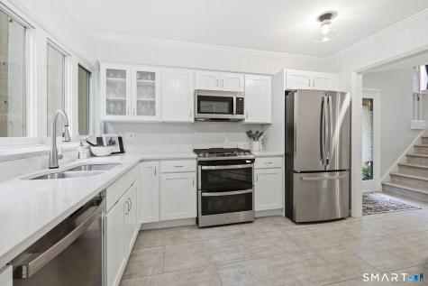 8 Staunton Court Farmington CT 06032
