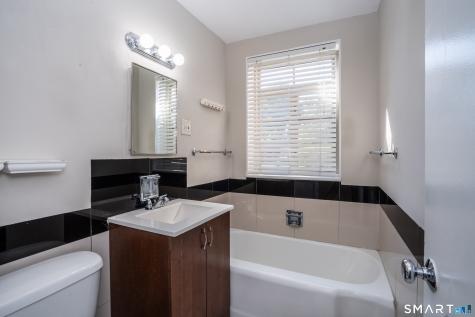 869 Farmington Avenue West Hartford CT 06119