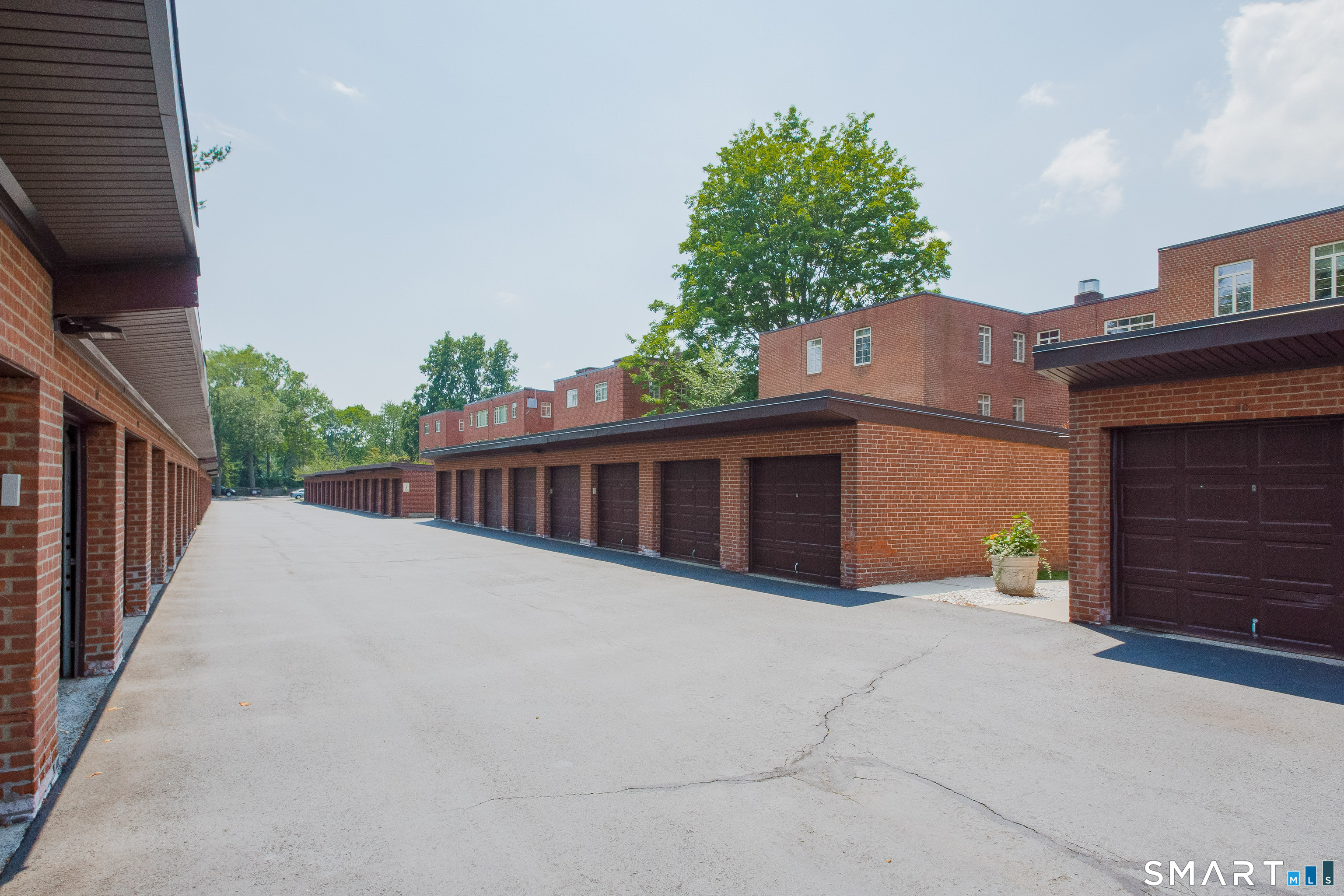869 Farmington Avenue West Hartford CT 06119