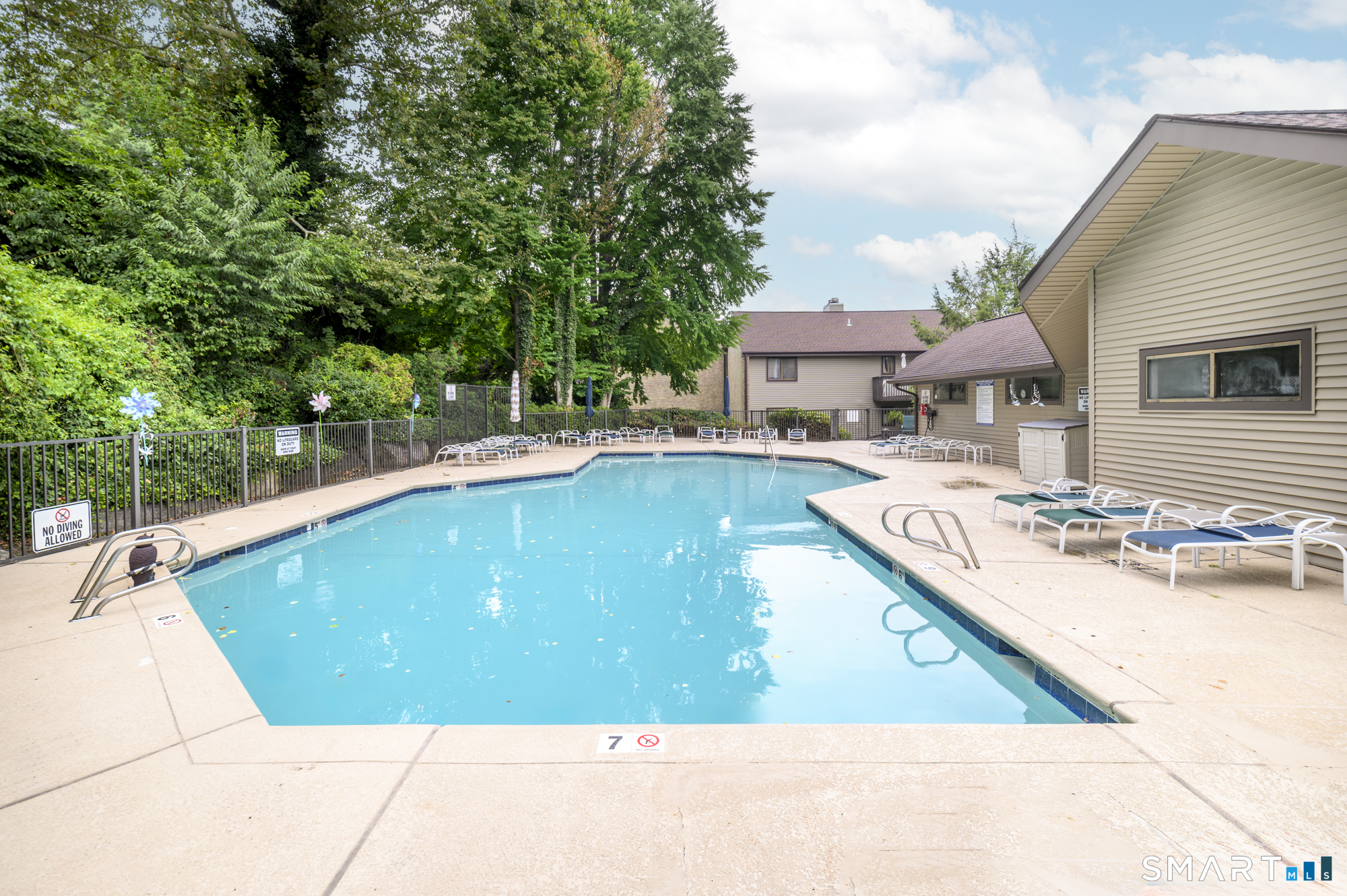 2539 Bedford Street Stamford CT 06905
