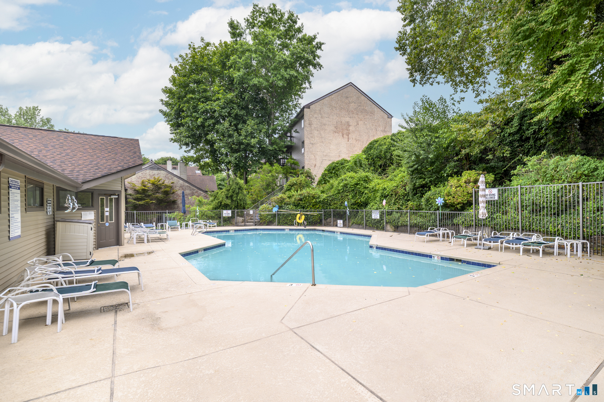 2539 Bedford Street Stamford CT 06905