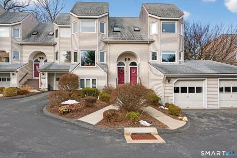 6 Lakeview Drive Branford CT 06405