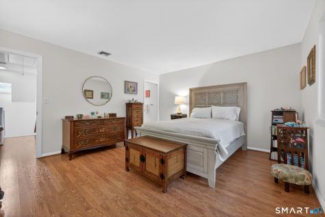 6 Lakeview Drive Branford CT 06405