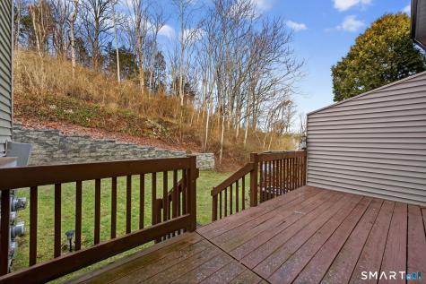 6 Lakeview Drive Branford CT 06405