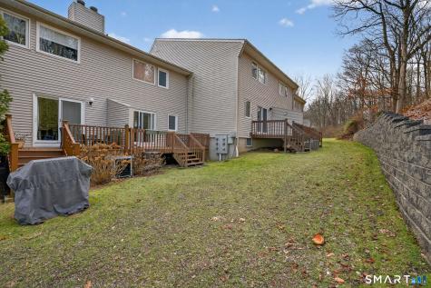 6 Lakeview Drive Branford CT 06405