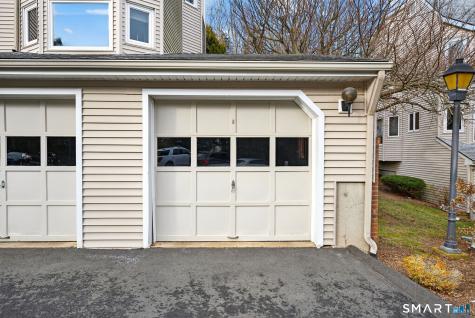 6 Lakeview Drive Branford CT 06405