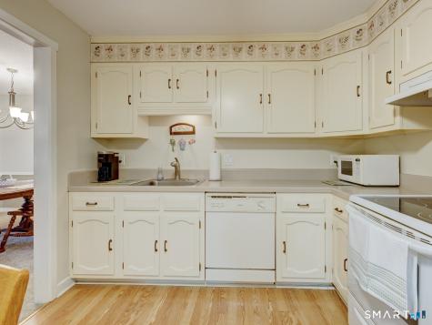 21 Hickory Hill Southington CT 06489