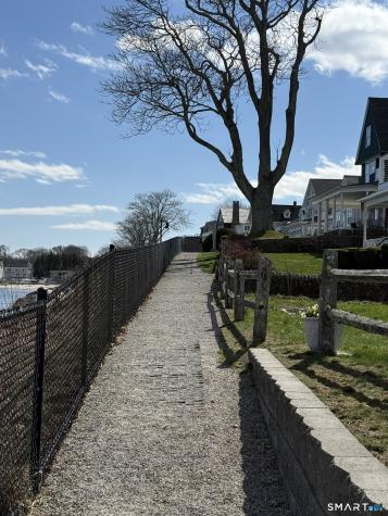 127 Black Point Road East Lyme CT 06357