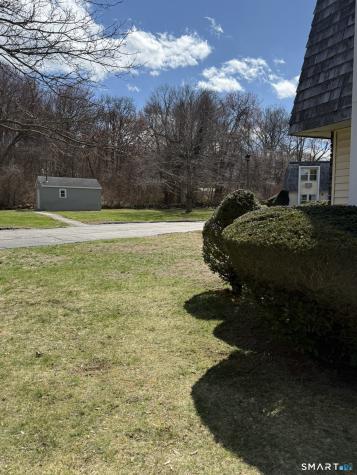 127 Black Point Road East Lyme CT 06357