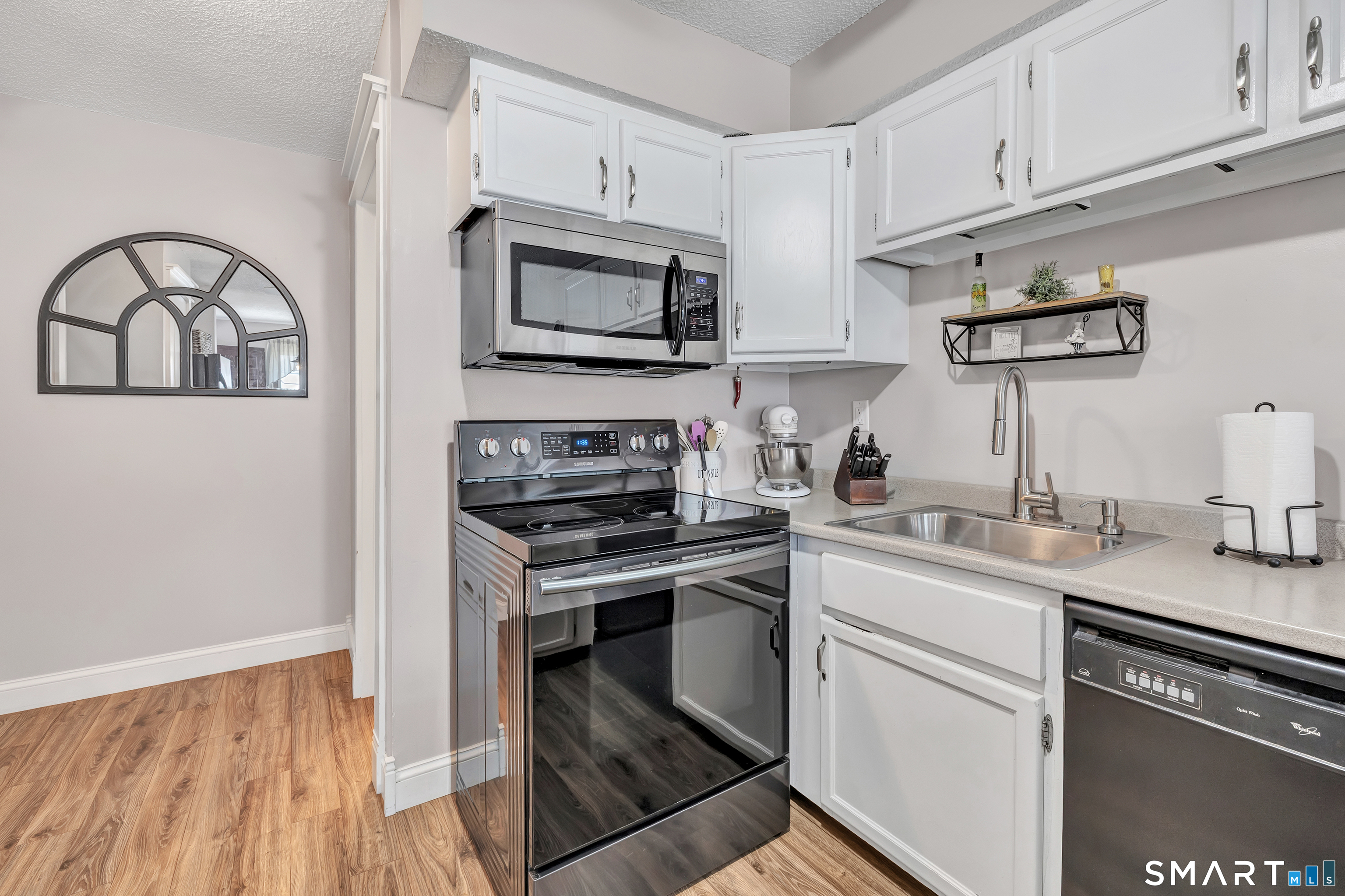 138 Shagbark Drive Derby CT 06418