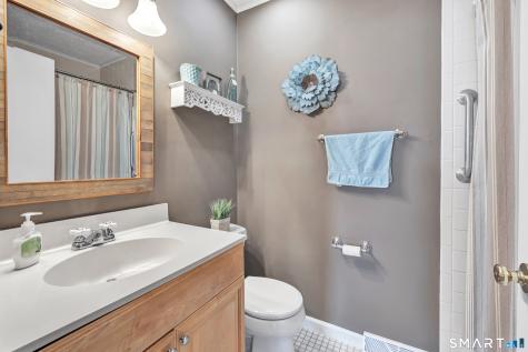 138 Shagbark Drive Derby CT 06418