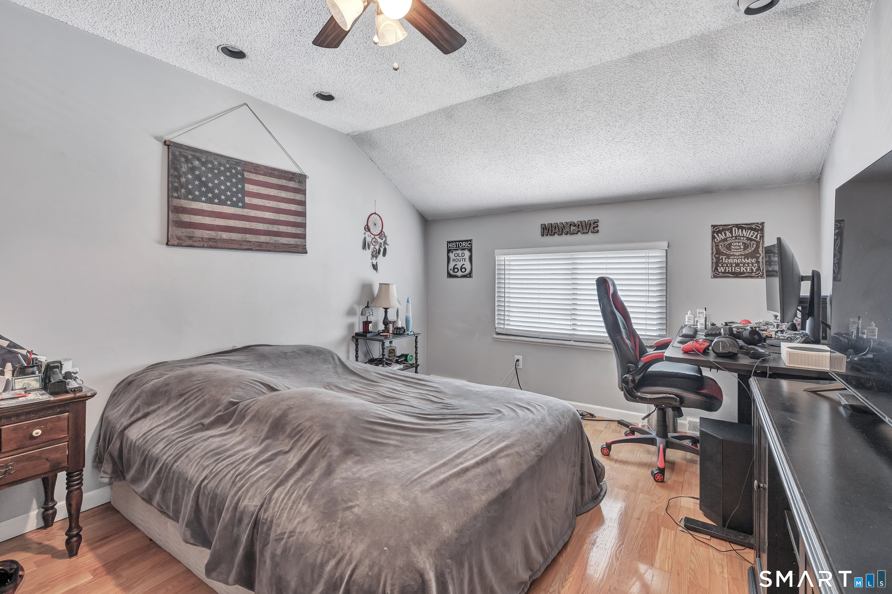 138 Shagbark Drive Derby CT 06418