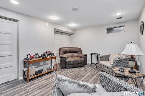 138 Shagbark Drive Derby CT 06418