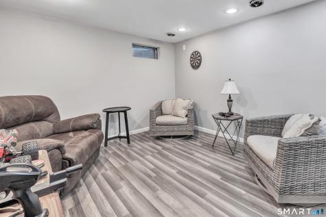 138 Shagbark Drive Derby CT 06418