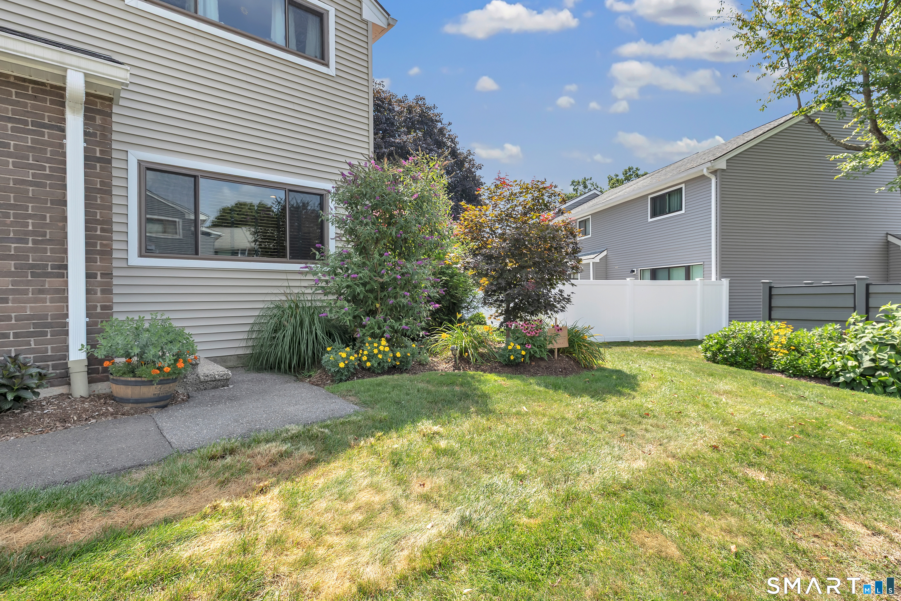 138 Shagbark Drive Derby CT 06418