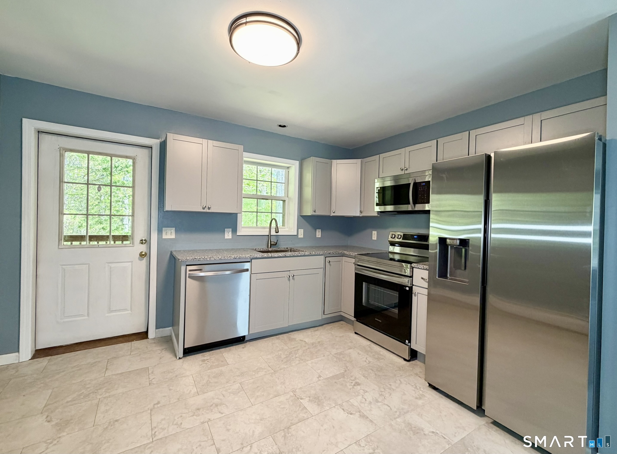 48 Kings Highway Ledyard CT 06335