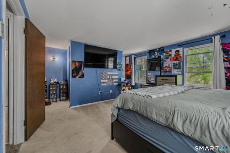 10 Lakeside Drive Ledyard CT 06339