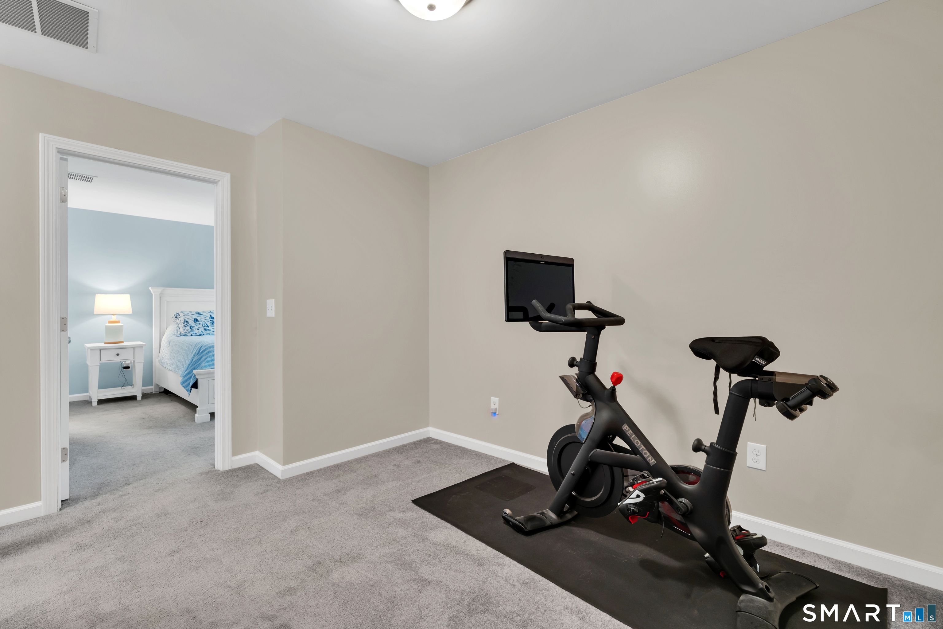 19 Brighton Park Way Bloomfield CT 06002