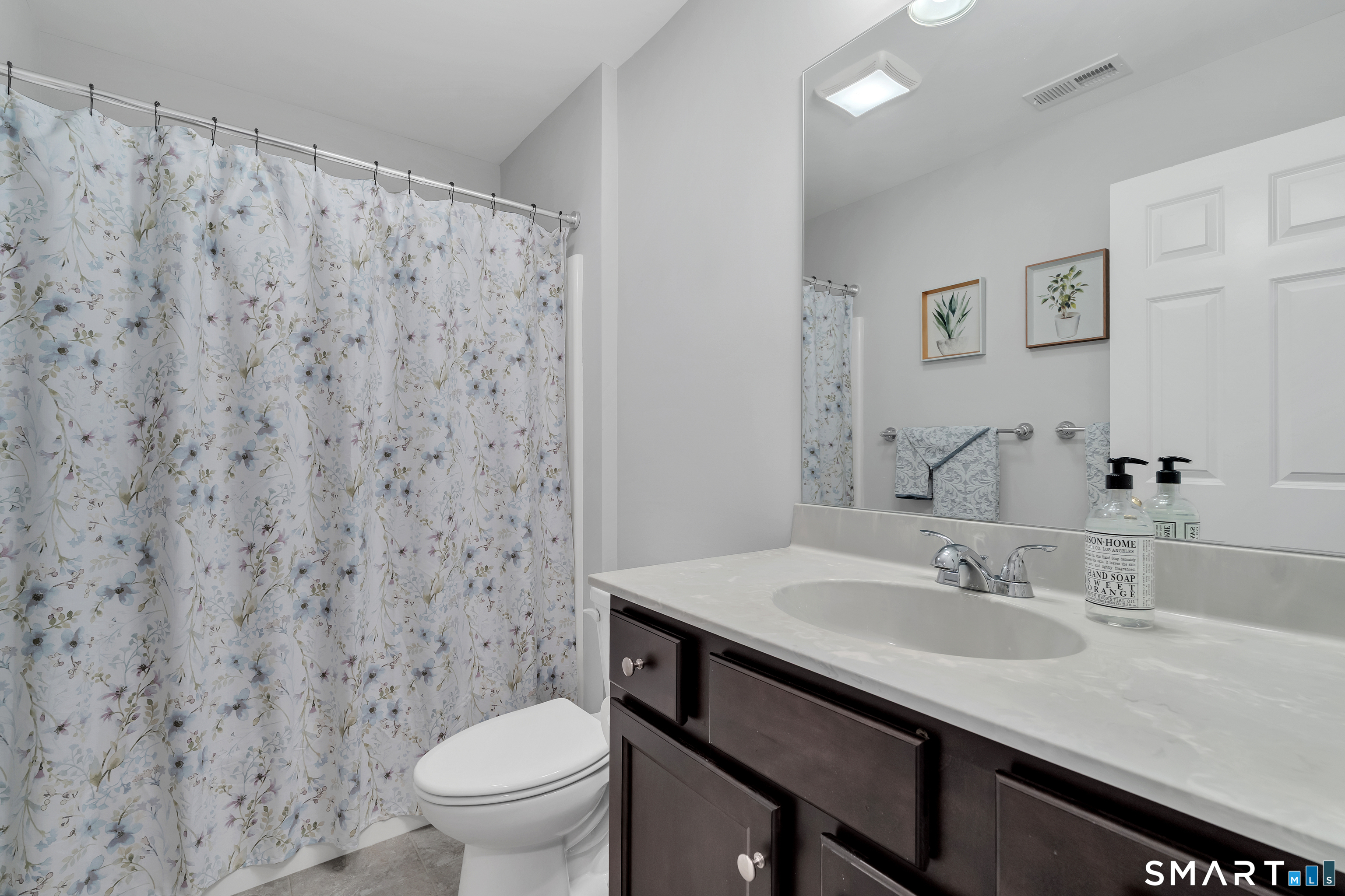 19 Brighton Park Way Bloomfield CT 06002