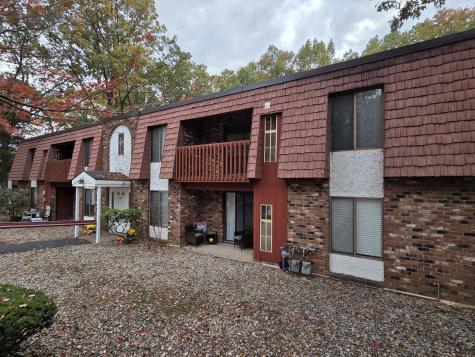 35 Woodsedge Drive Newington CT 06111