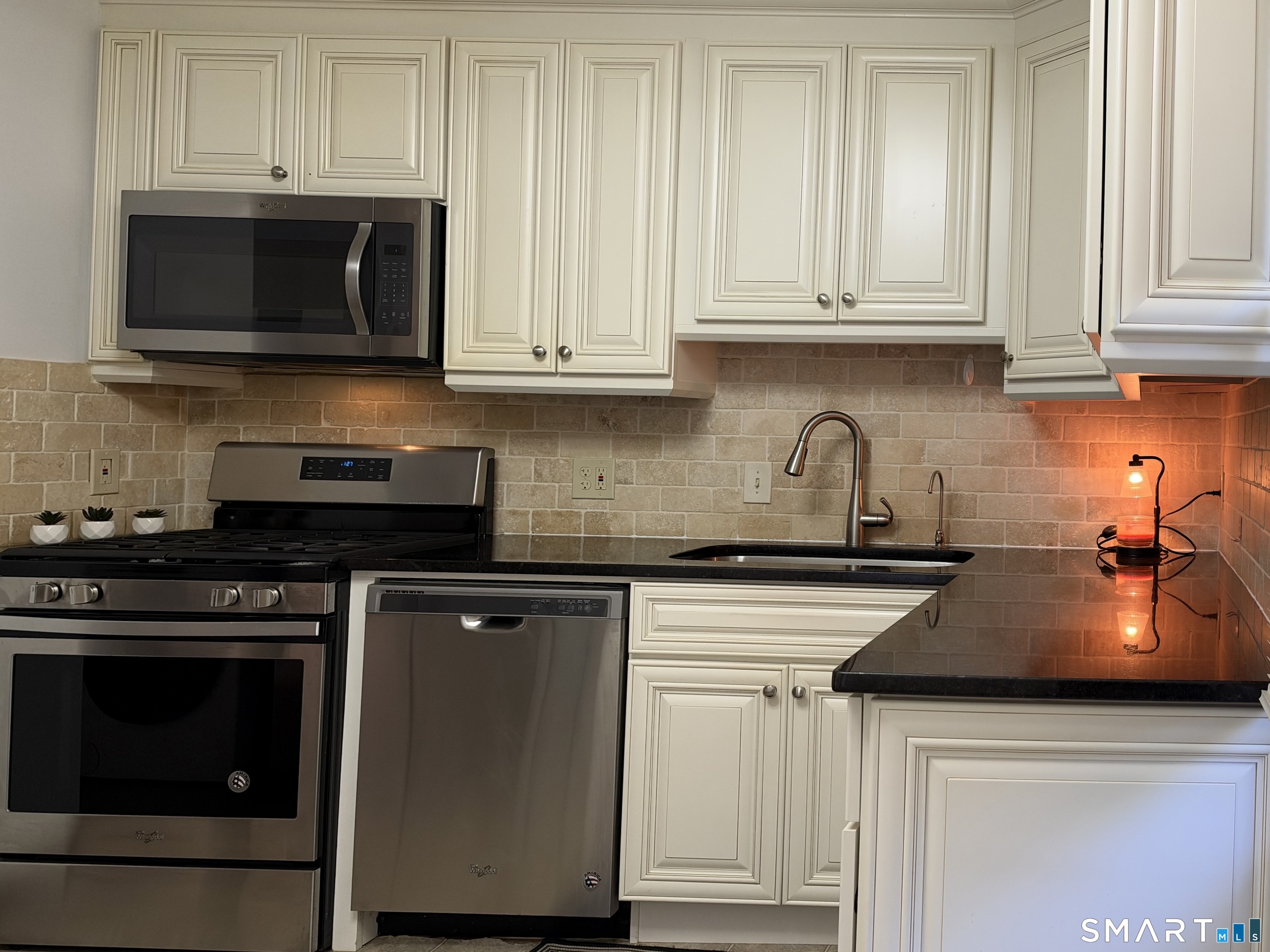 113 Florence Road Branford CT 06405