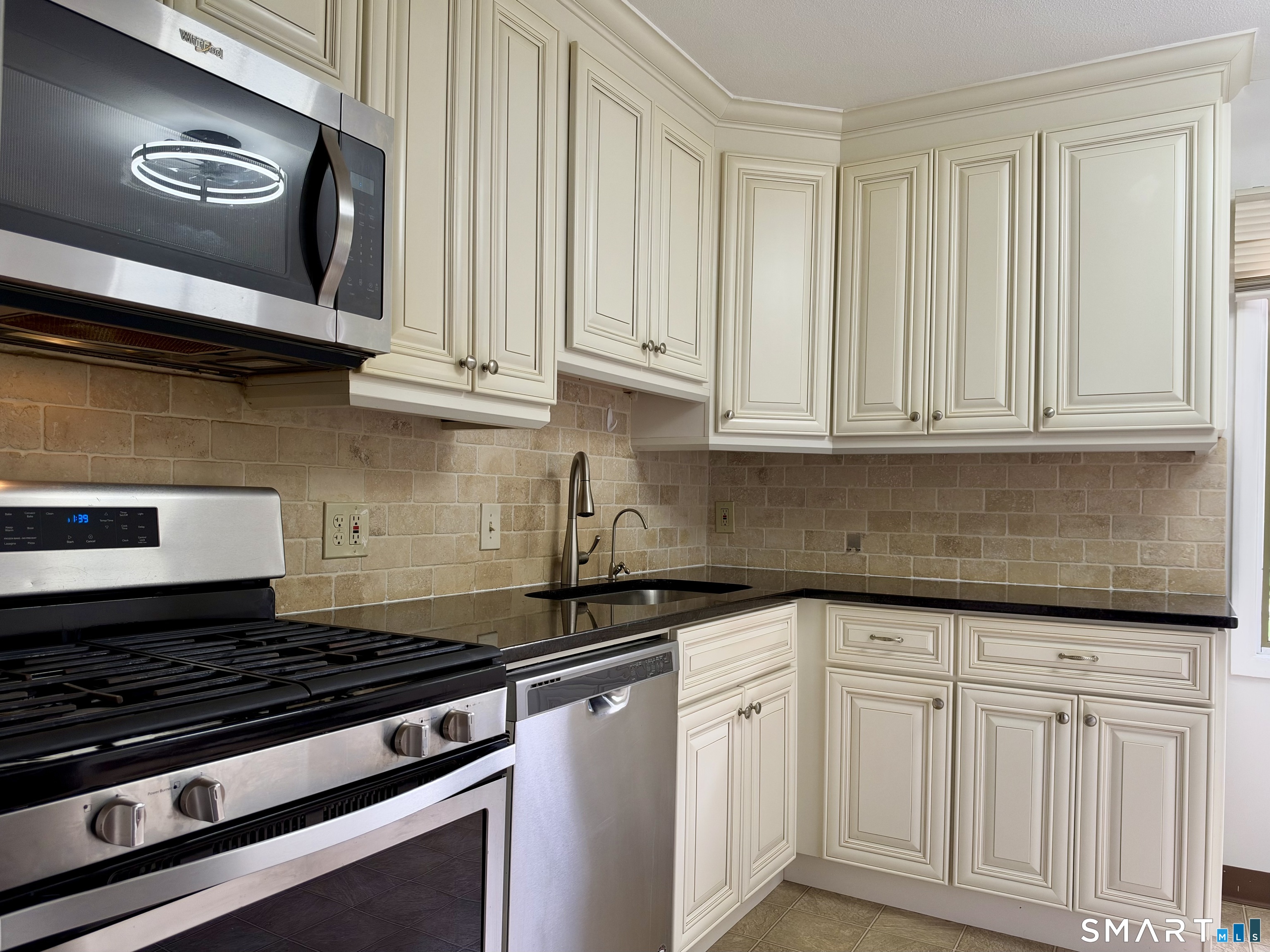 113 Florence Road Branford CT 06405