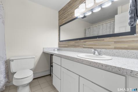 134 Williamstown Court Newington CT 06111