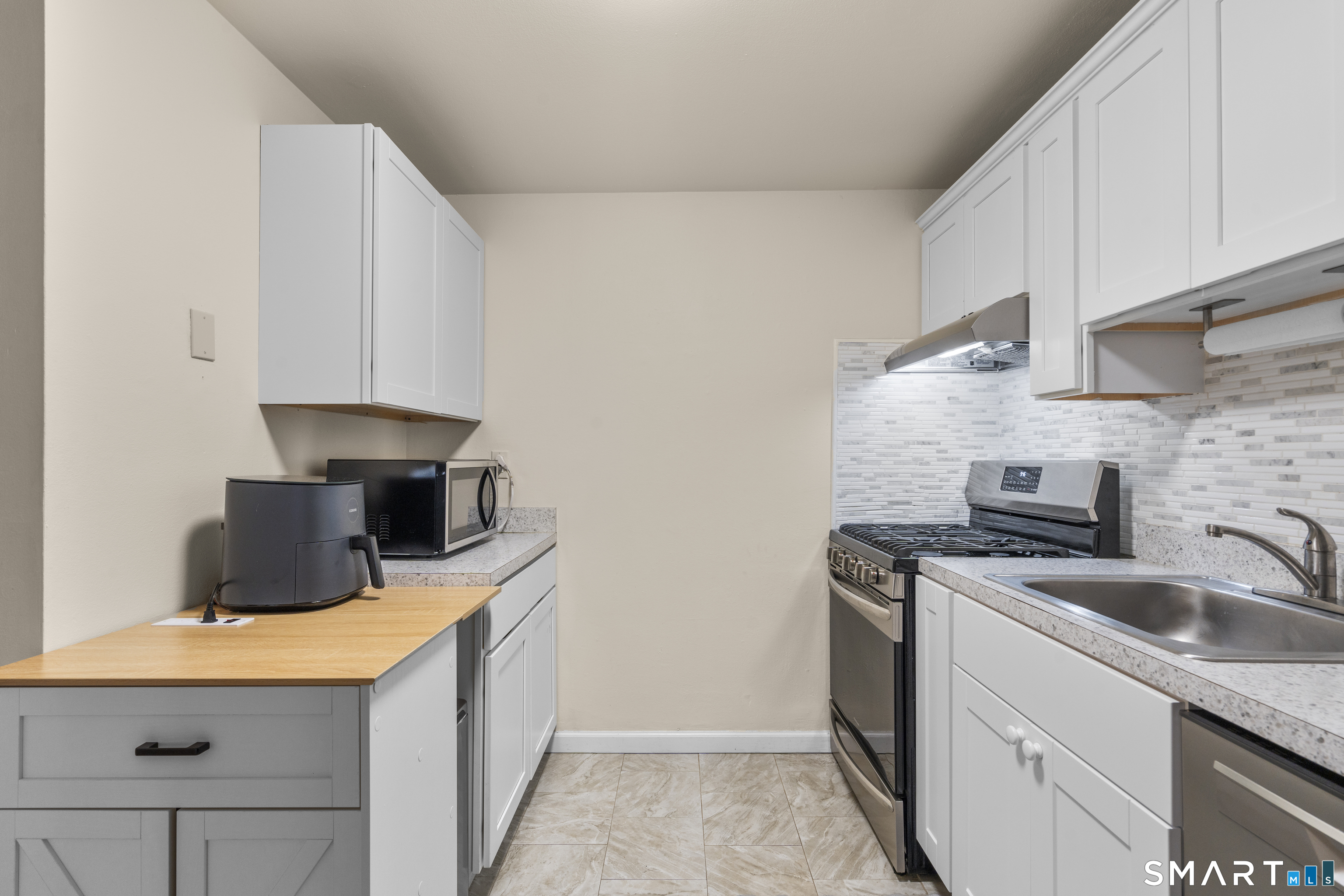 134 Williamstown Court Newington CT 06111