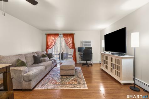 134 Williamstown Court Newington CT 06111