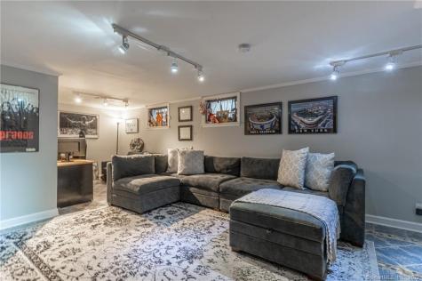 165 Seaside Avenue Stamford CT 06902