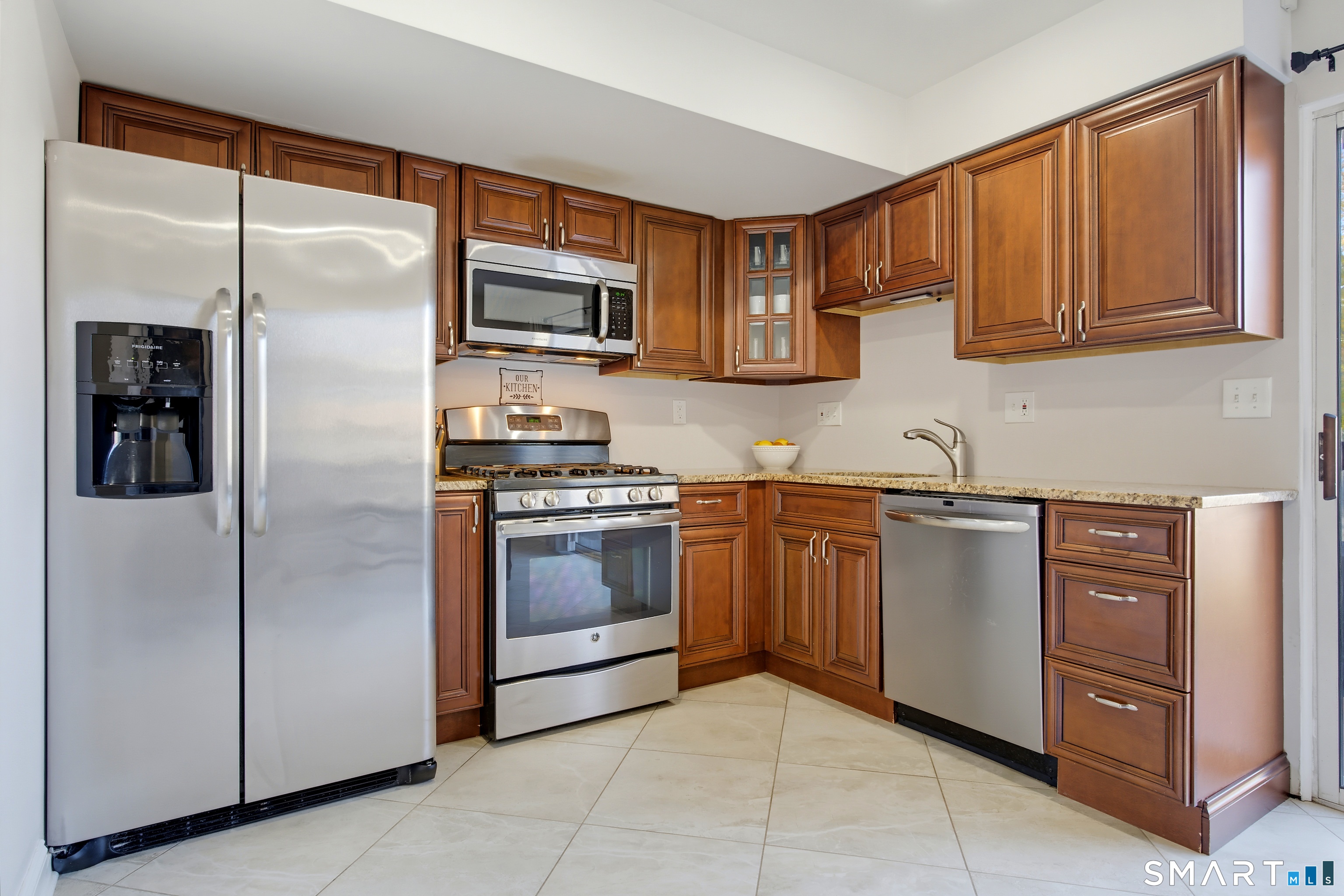 63 Coleman Street East Haven CT 06512