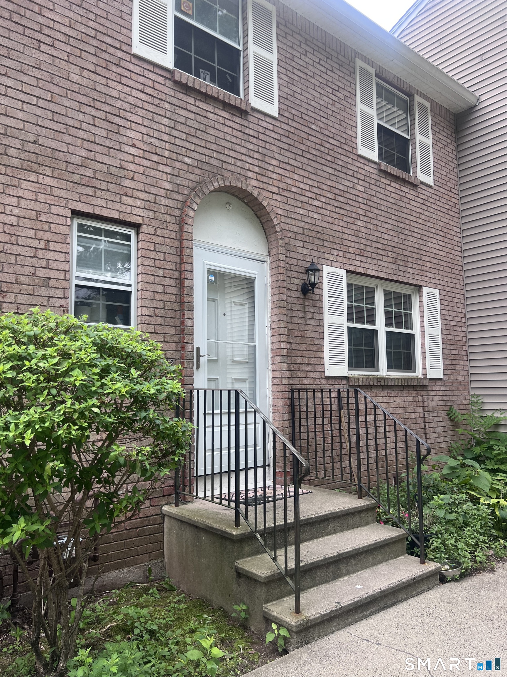 82 East Gate Lane Hamden CT 06514