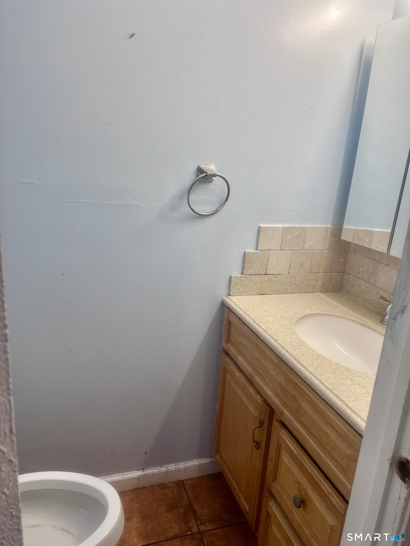 82 East Gate Lane Hamden CT 06514