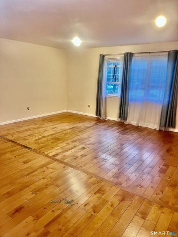 82 East Gate Lane Hamden CT 06514