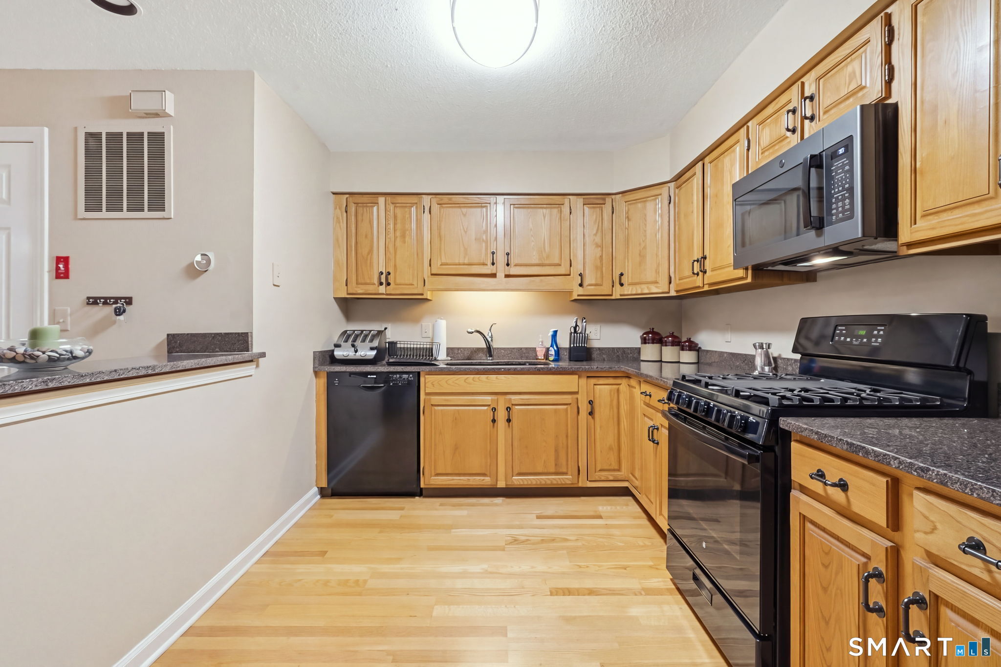 304 Ashmead Commons Enfield CT 06082
