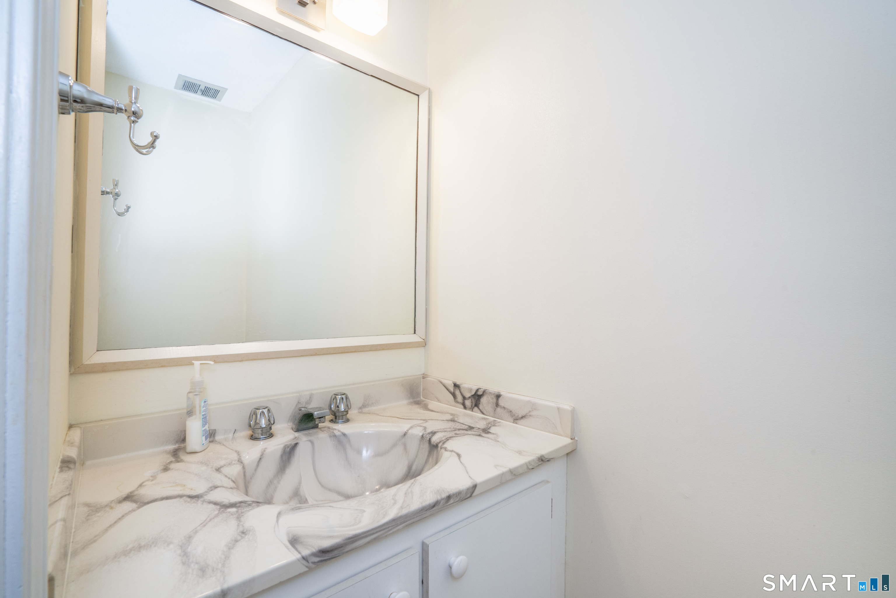 12 Byrne Court Farmington CT 06032