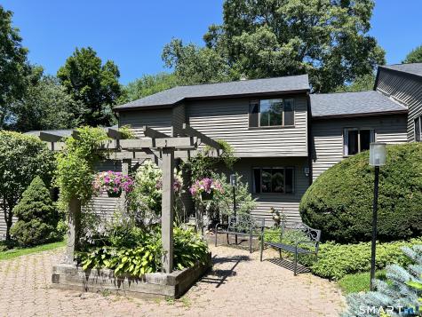 4 Alder Court Woodbury CT 06798