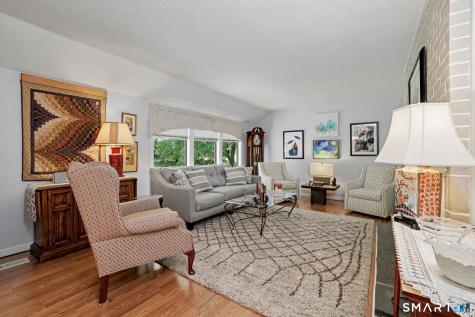 4 Alder Court Woodbury CT 06798