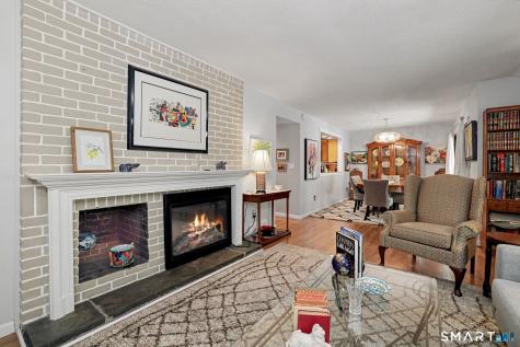 4 Alder Court Woodbury CT 06798