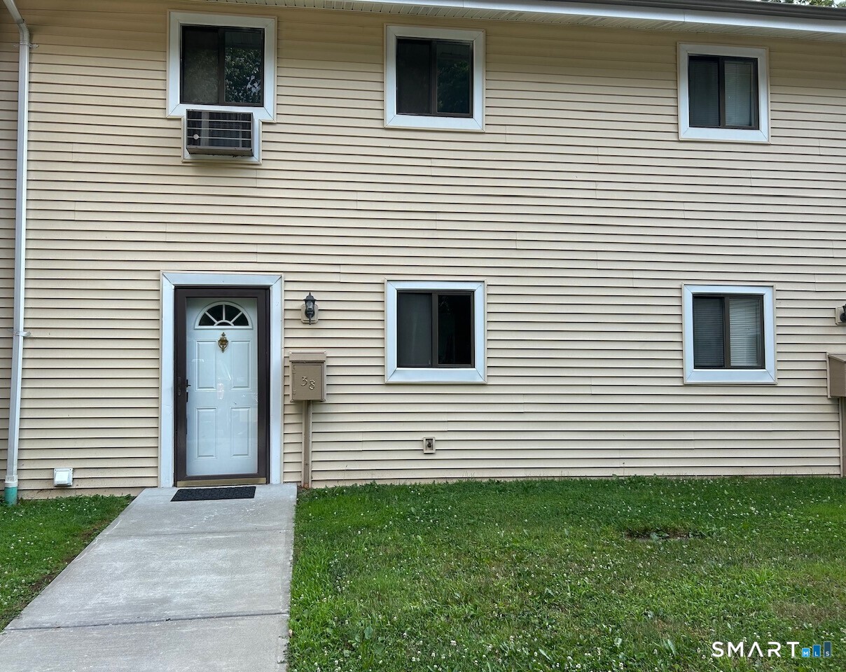 38 Sutton Place Bloomfield CT 06002