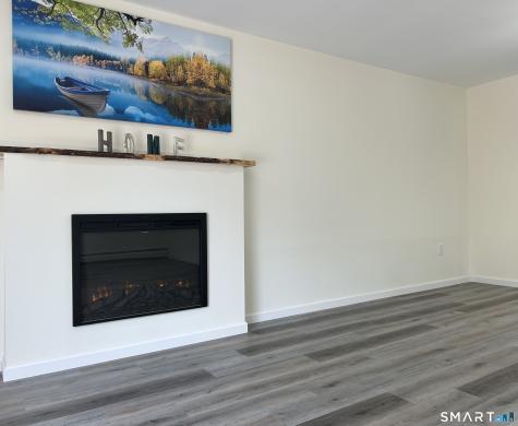 38 Sutton Place Bloomfield CT 06002