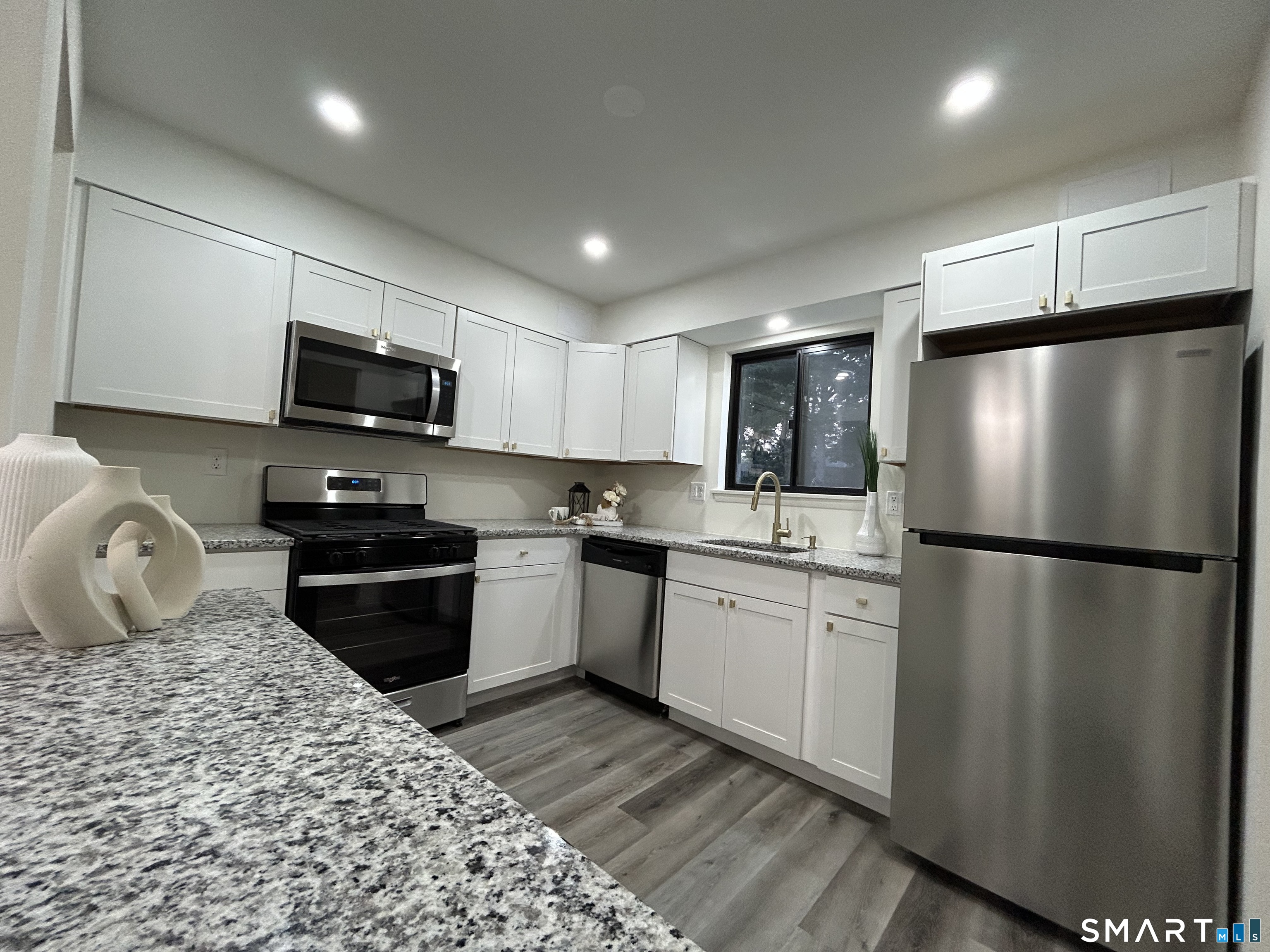 38 Sutton Place Bloomfield CT 06002