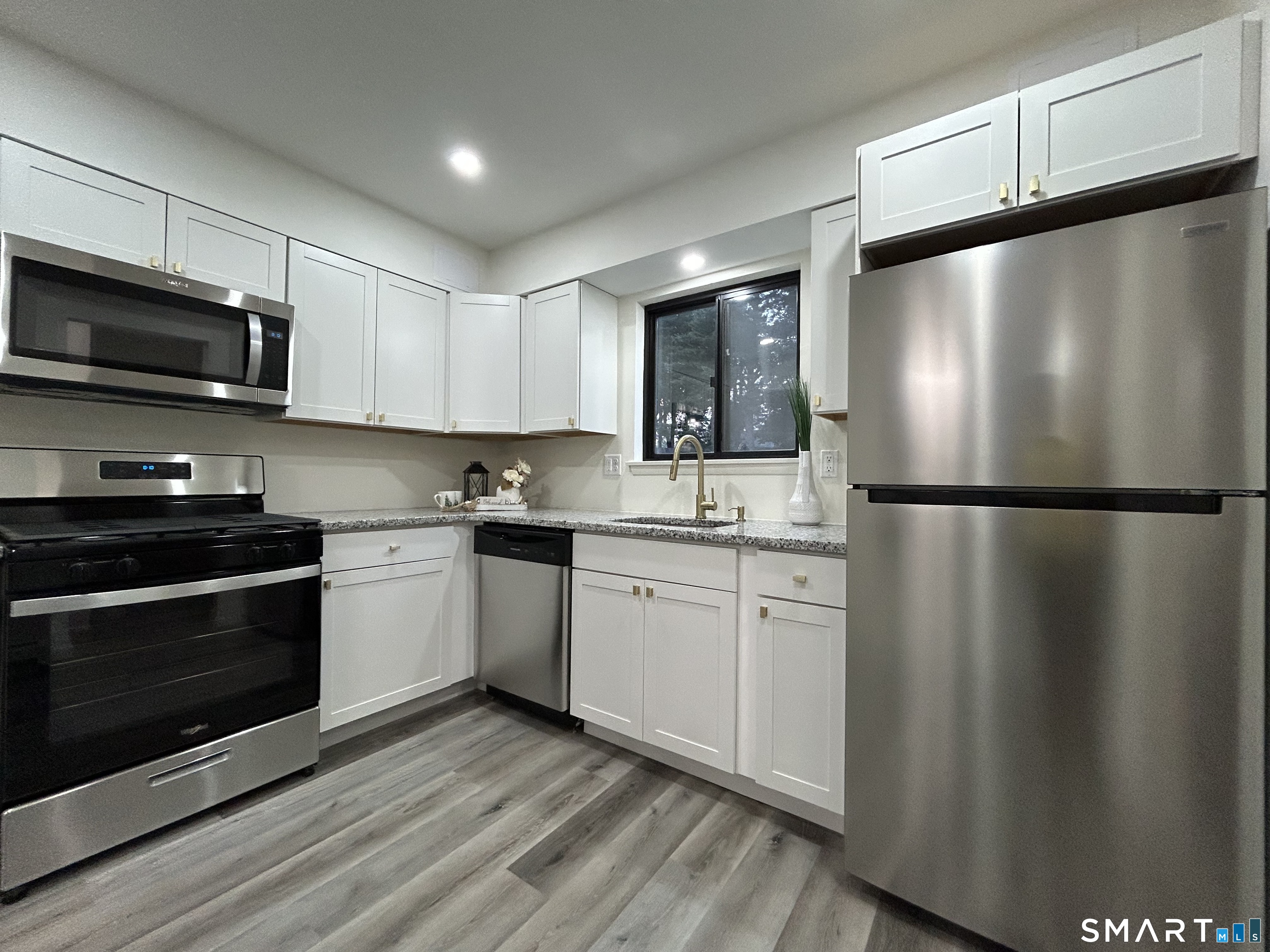 38 Sutton Place Bloomfield CT 06002
