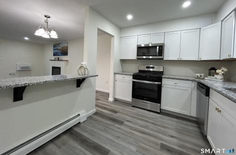 38 Sutton Place Bloomfield CT 06002