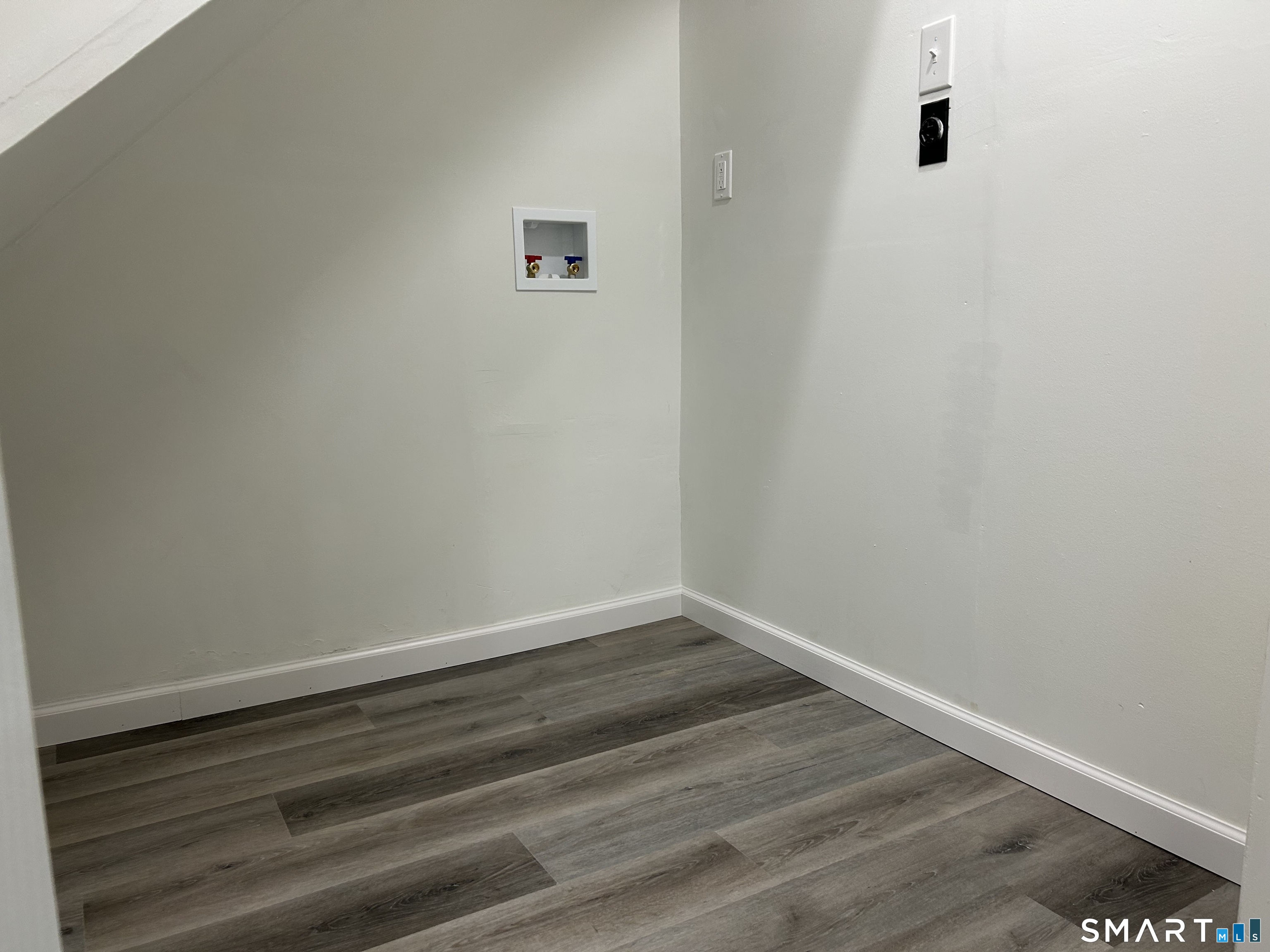 38 Sutton Place Bloomfield CT 06002