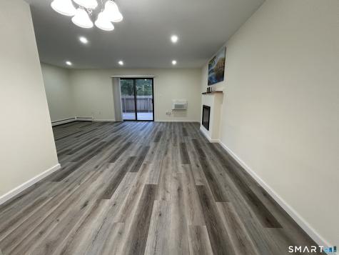 38 Sutton Place Bloomfield CT 06002