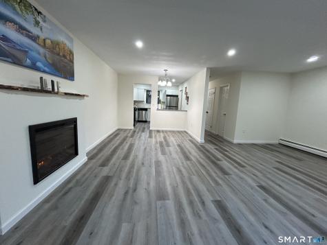 38 Sutton Place Bloomfield CT 06002