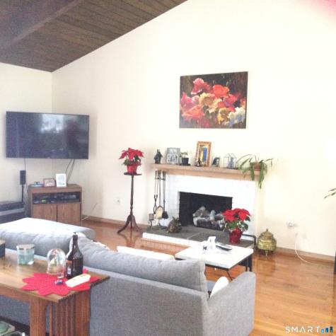 13 Algonquin Lane Stratford CT 06614