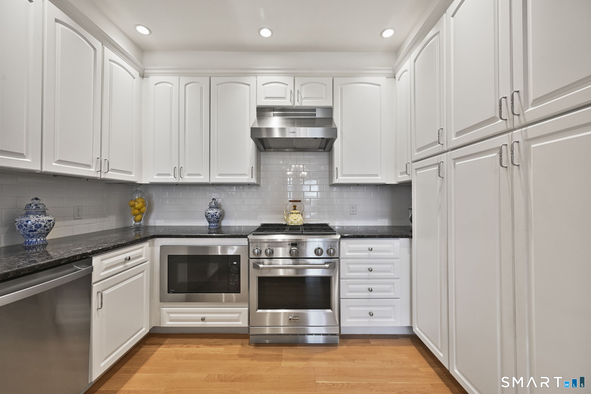 77 Havemeyer Lane Stamford CT 06902