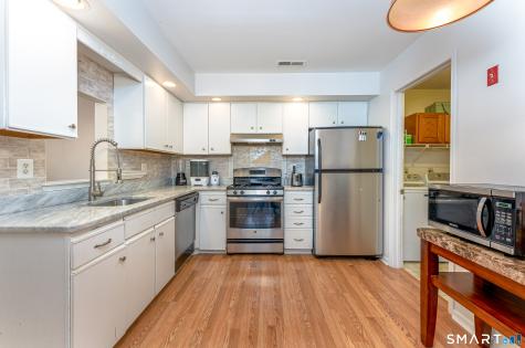 26 Greenview Lane Milford CT 06461